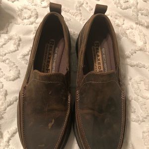 Men’s sketcher loafers w/memory foam